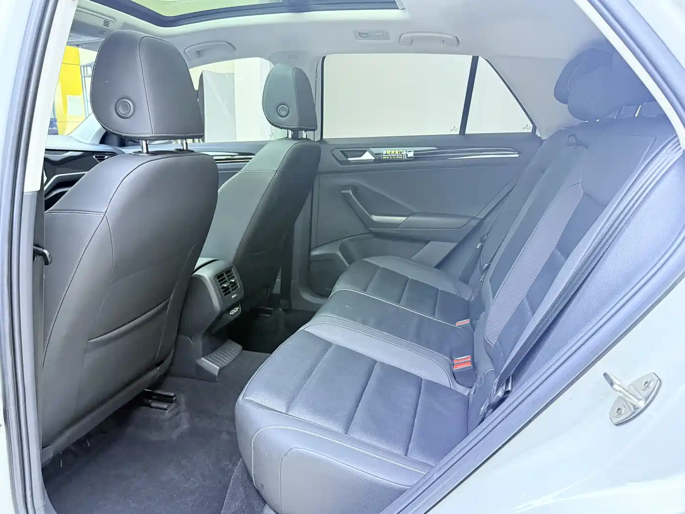 VOLKSWAGEN T ROC EXPLORING SONGS