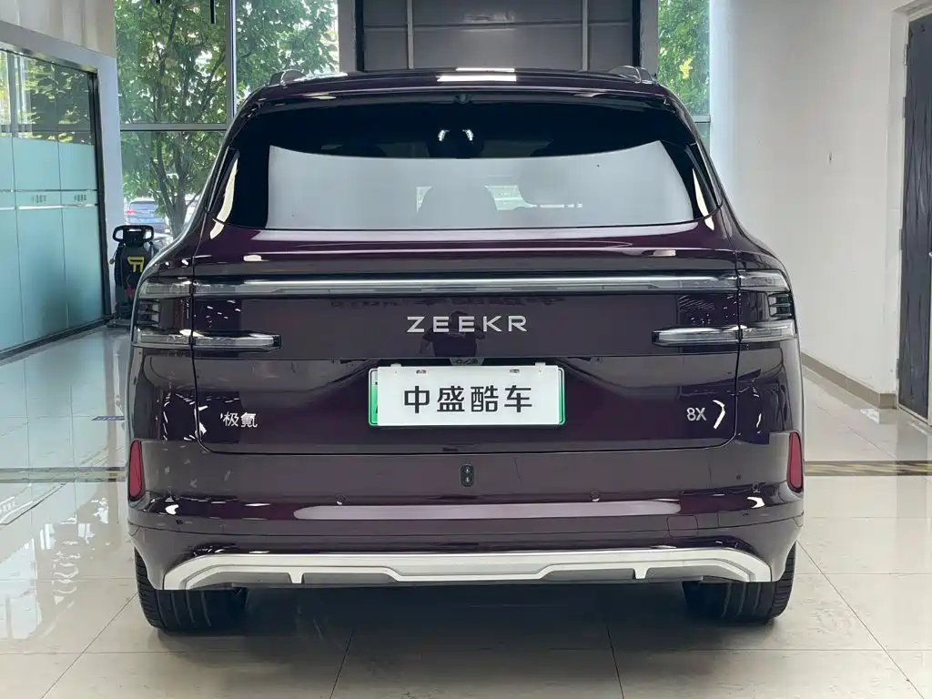 Photo 34 - ZEEKR 8X