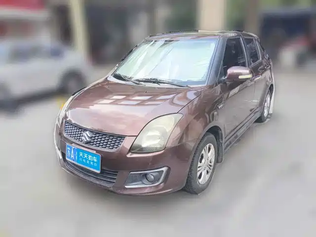 Suzuki Swift 2013 1.5L Manual Standard — фото 1