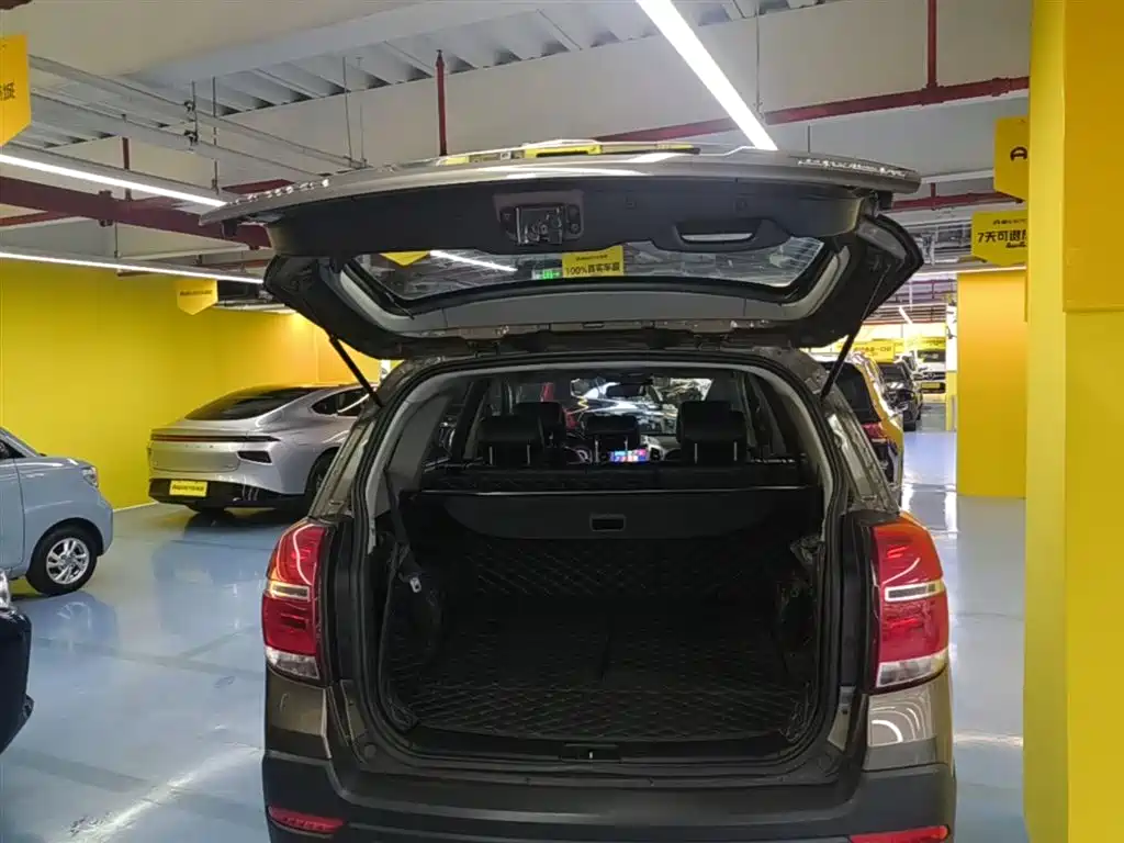 Chevrolet Captiva 2015 2.4L 2WD Urban Edition 7-seater фото 19