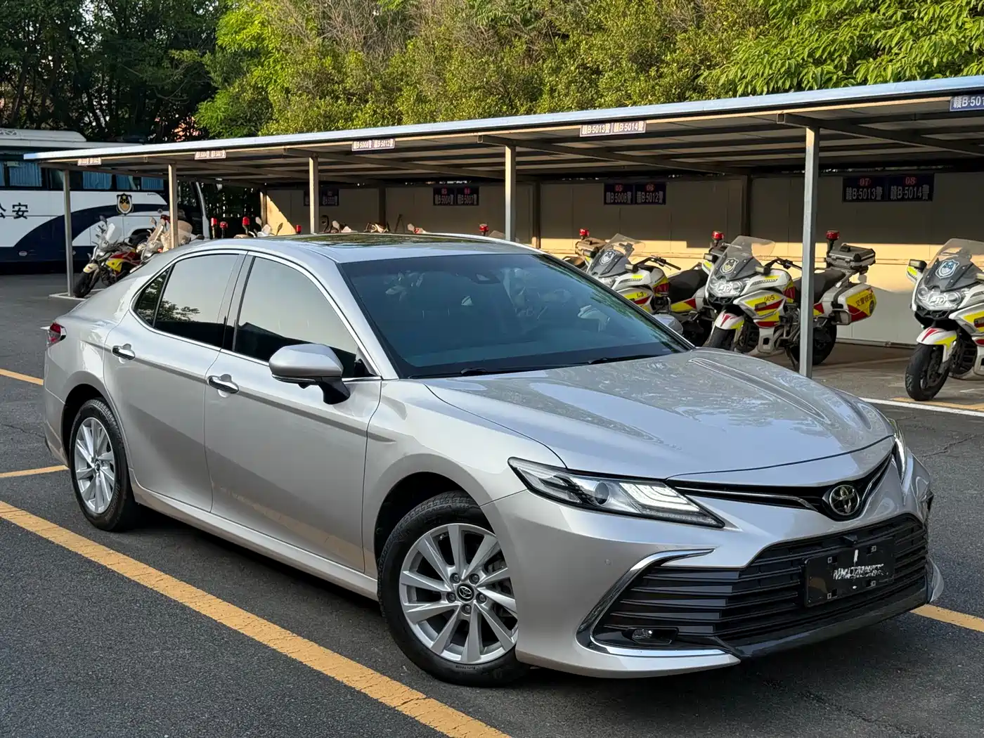 Toyota Camry 2021 2.0G Luxury Edition фото 3