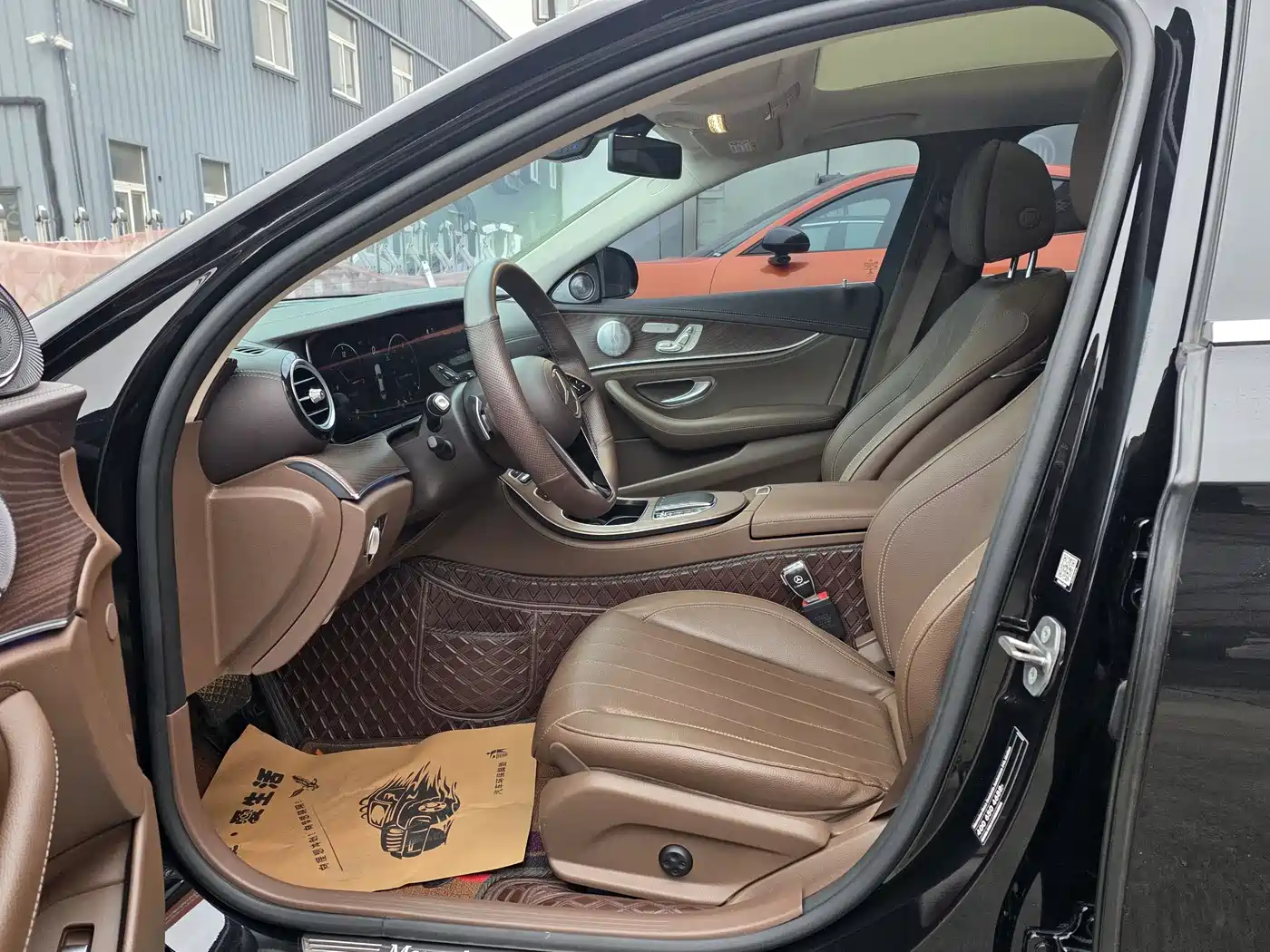 Mercedes-Benz E-Class 2023 E 300 L Fashion фото 4