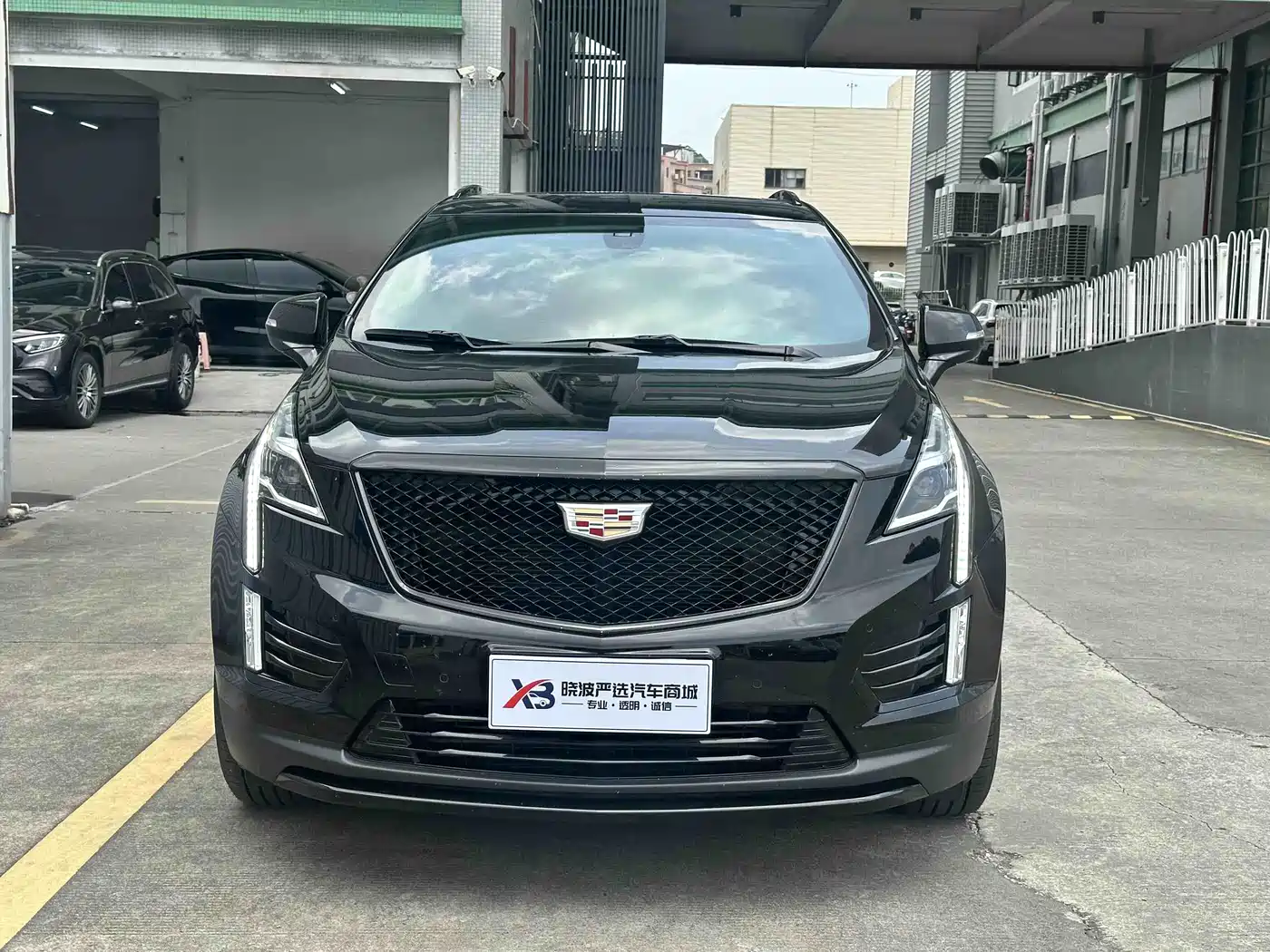 Cadillac XT5 2022 2.0T AWD Luxury (Hummingbird Edition) фото 2