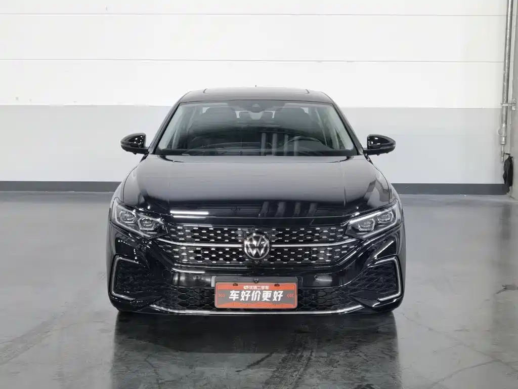 Фото 3 - Volkswagen Passat