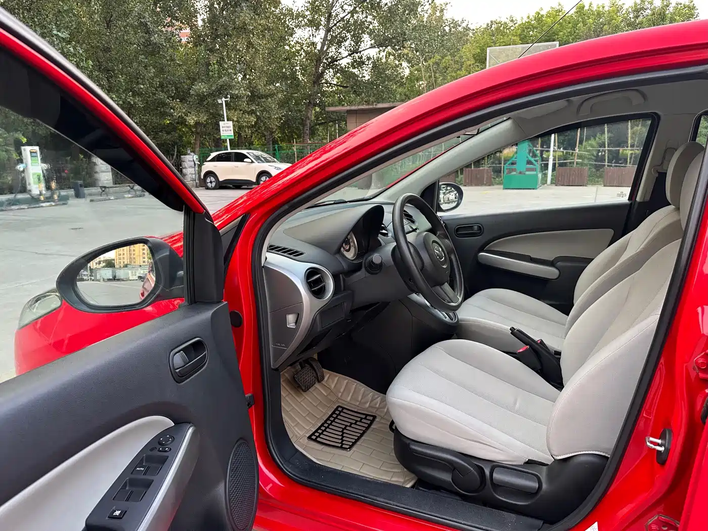 Mazda 2 2012 2011 XuanDong 1.3L Automatic Standard