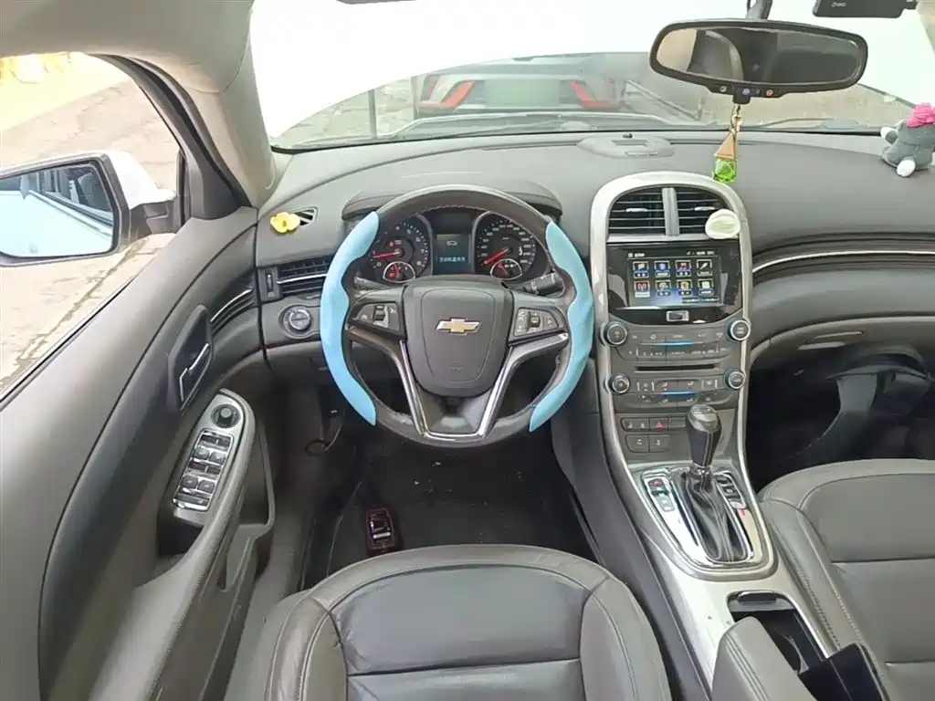 Chevrolet Malibu 2014 2.0L Automatic Luxury фото 11