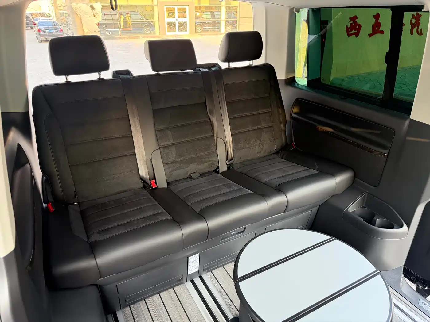 Volkswagen Multivan 2019 2.0TSI 4WD Premium 7-seater фото 23