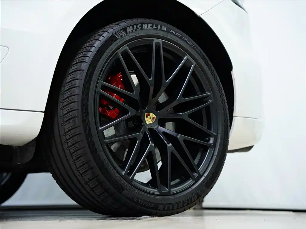 Porsche Macan 2023 Macan GTS 2.9T фото 24
