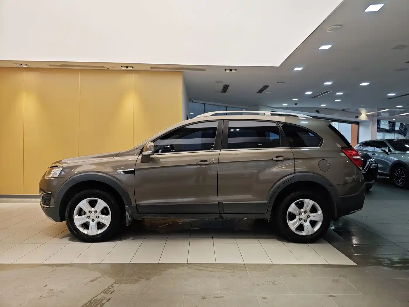 Chevrolet Captiva 2017 2.4L 2WD Urban Edition 5-Seater фото 6