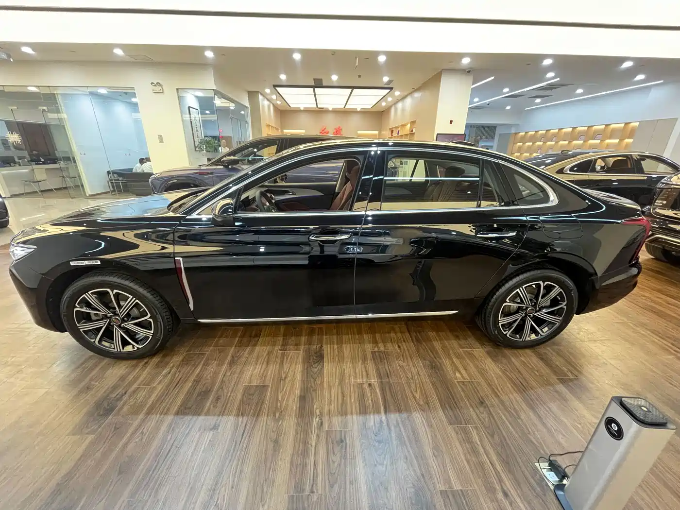 2026 Hongqi H5 PHEV