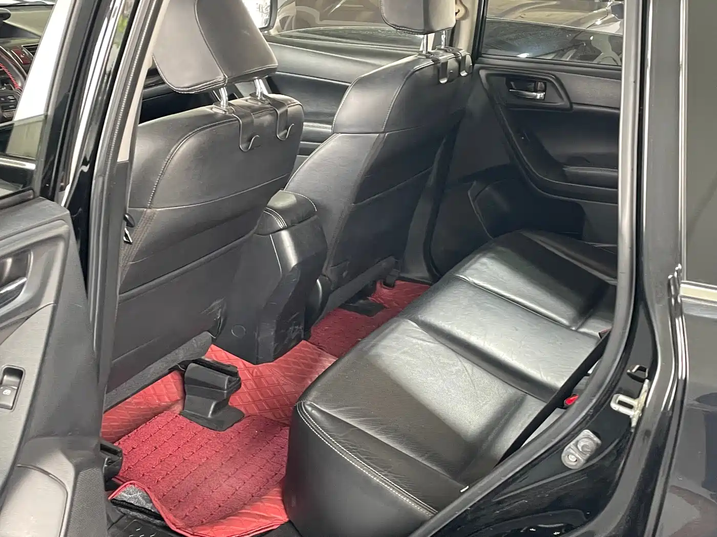 Subaru Forester 2015 2.5i Special Commemorative Edition фото 10