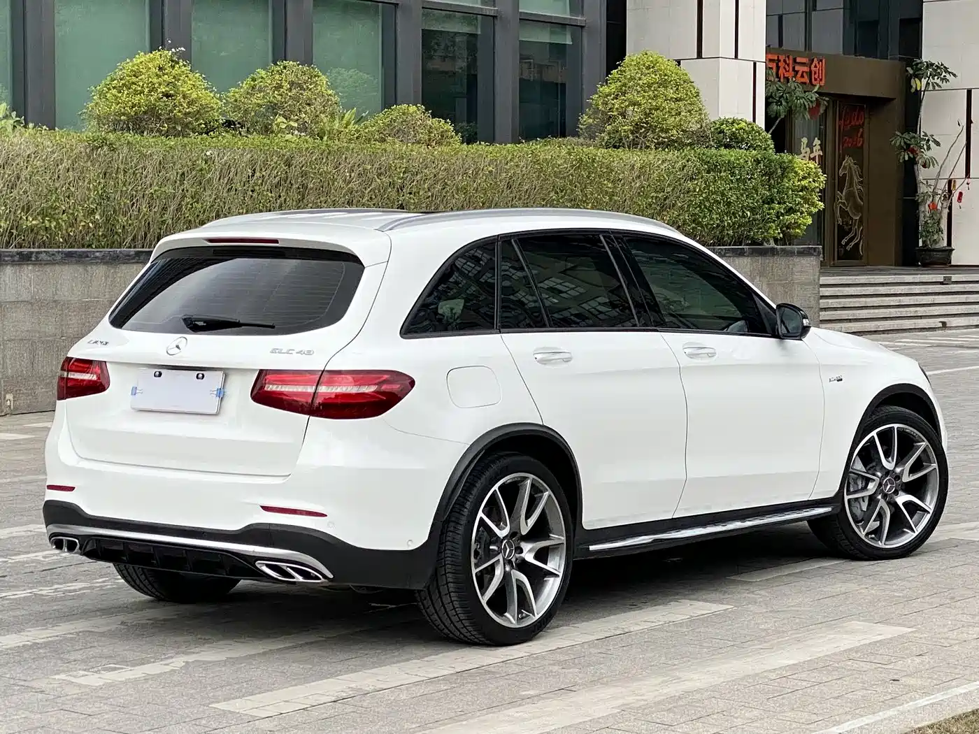 Mercedes-Benz GLC AMG 2017 AMG GLC 43 4MATIC Special Edition фото 6