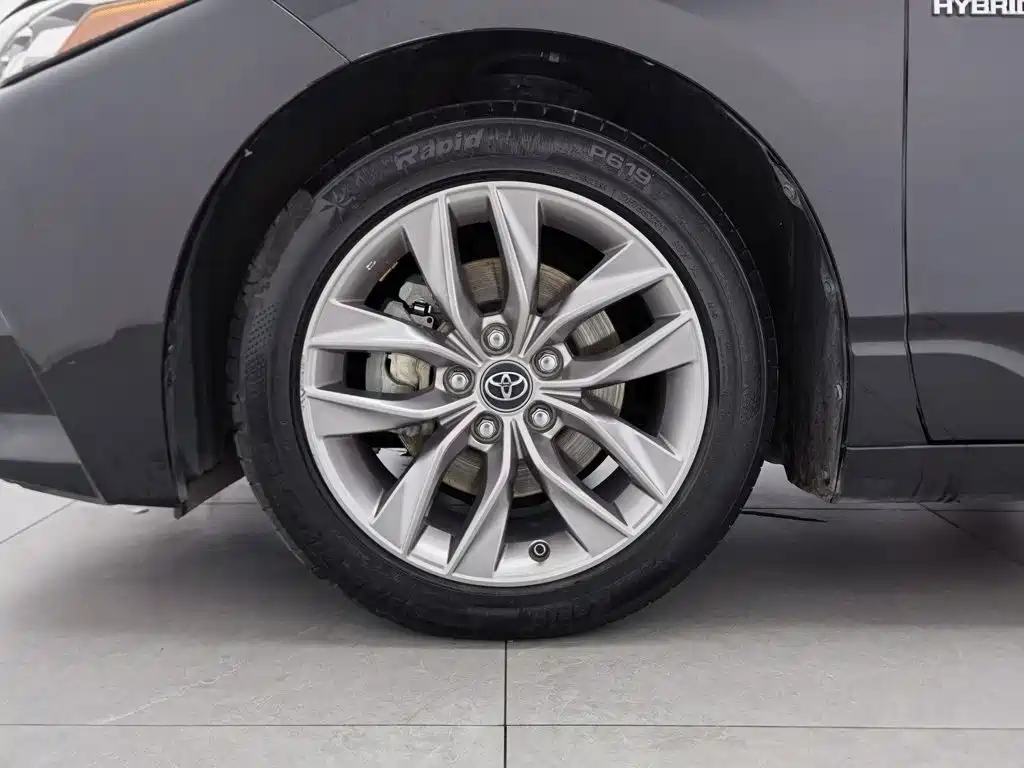 Фото 17 - Toyota Avalon