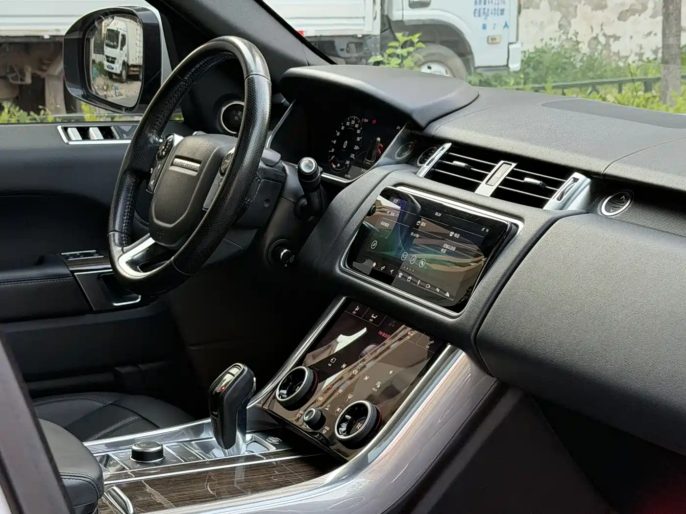 Land Rover Range Rover Sport PHEV 2018 Model P400e фото 5