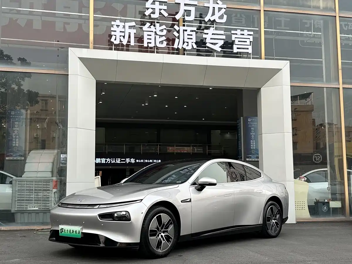 Фото 2 - XPeng P7