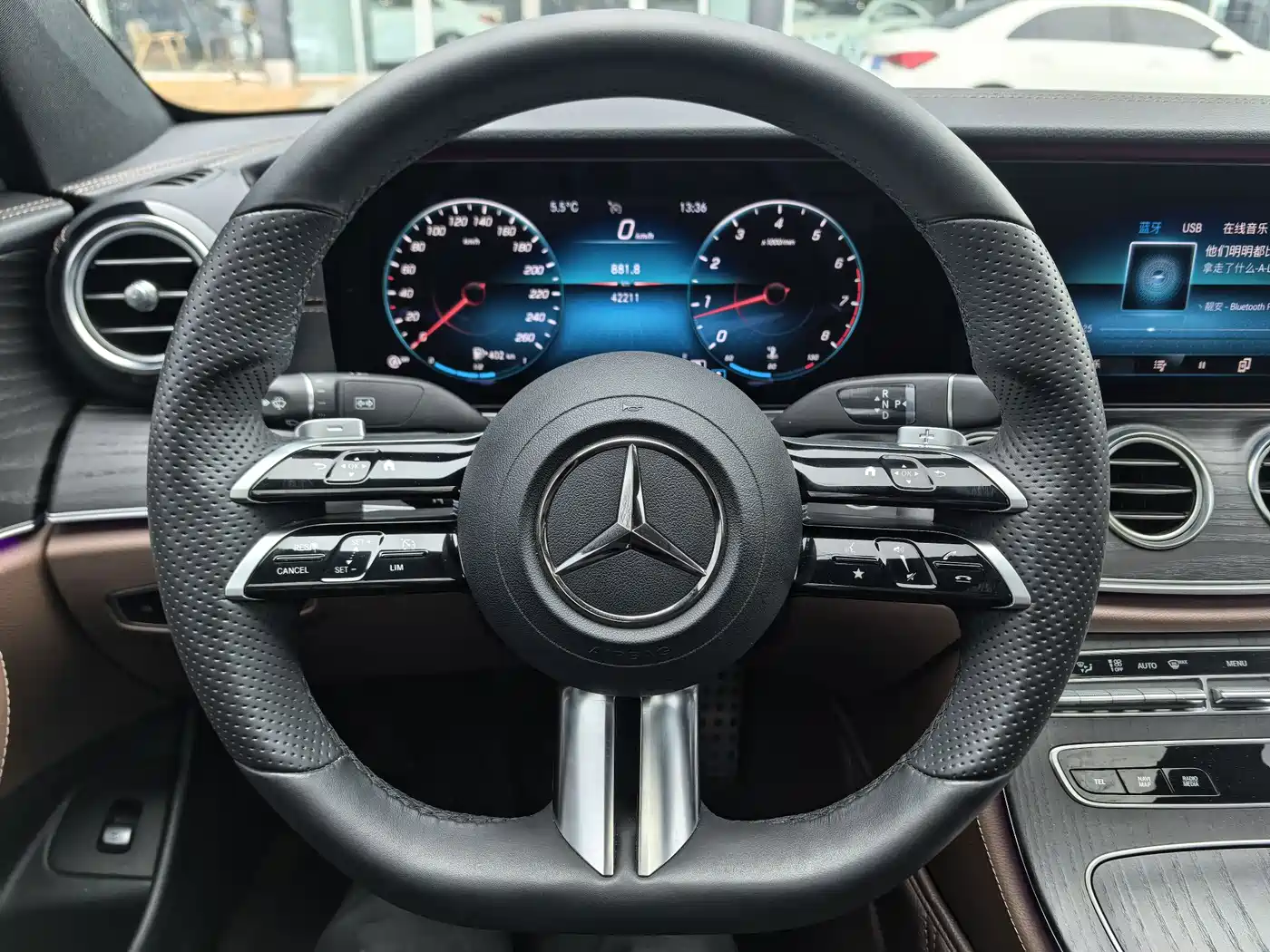 Mercedes-Benz E-Class 2021 E 300 L Sport Luxury Edition фото 14