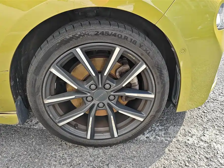 Lynk & Co 03 2021 03+ 2.0TD Auto Wind Rider Edition фото 6