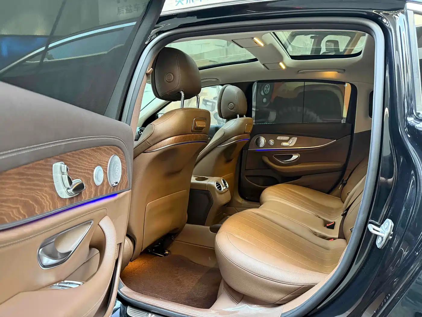 Mercedes-Benz E-Class 2020 E 300 L Luxury Model фото 5