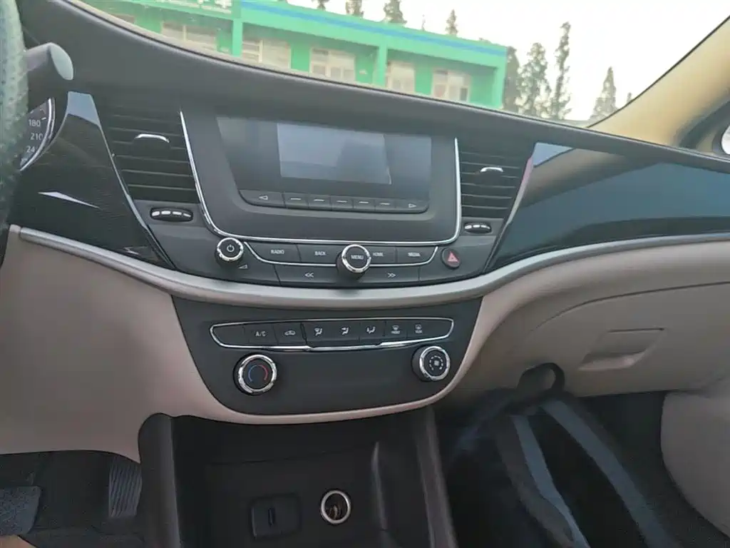 Buick Verano 2017 Sedan 15S Manual Progressive фото 13