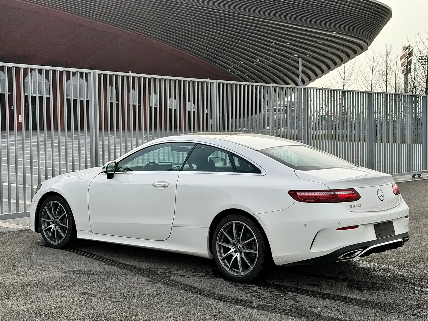 MERCEDES-BENZ E CLASS