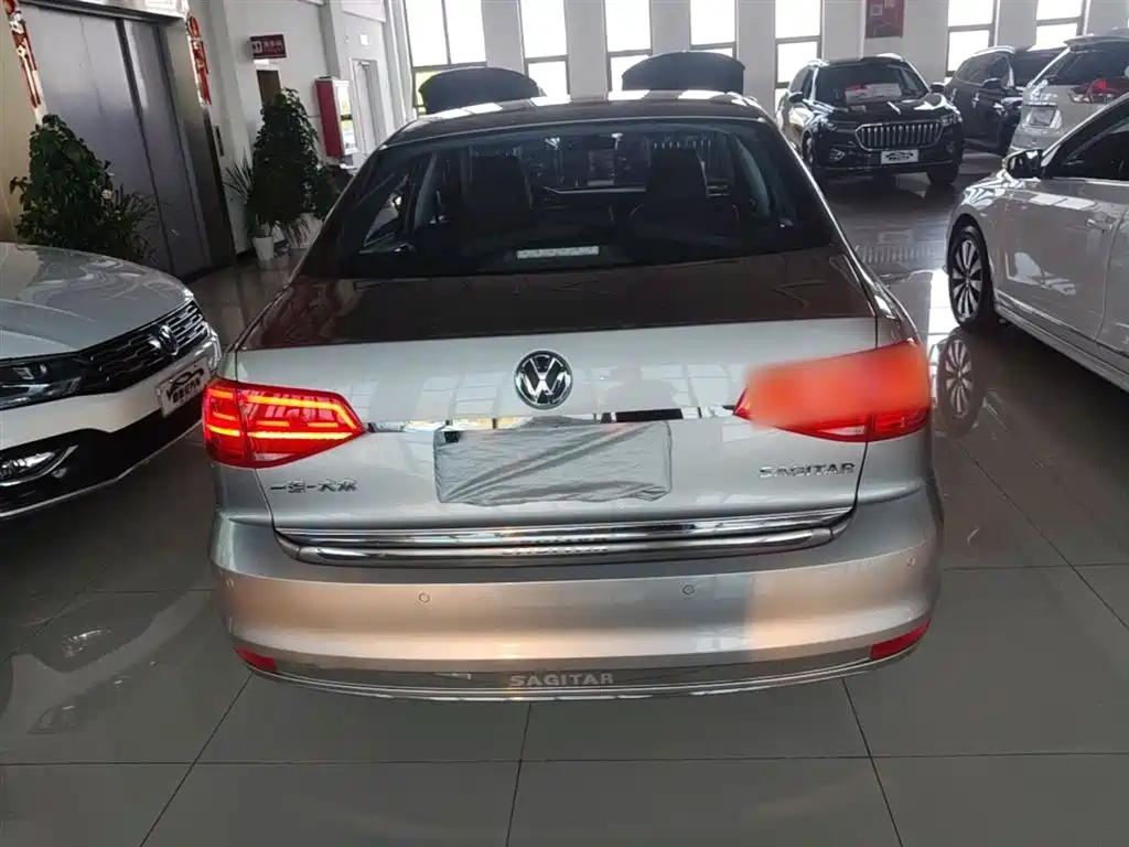 Volkswagen Sagitar 2018 1.6L Manual Comfort фото 6