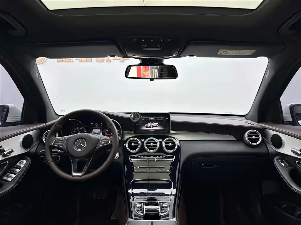 Mercedes-Benz GLC 2017 GLC 200 4MATIC фото 8