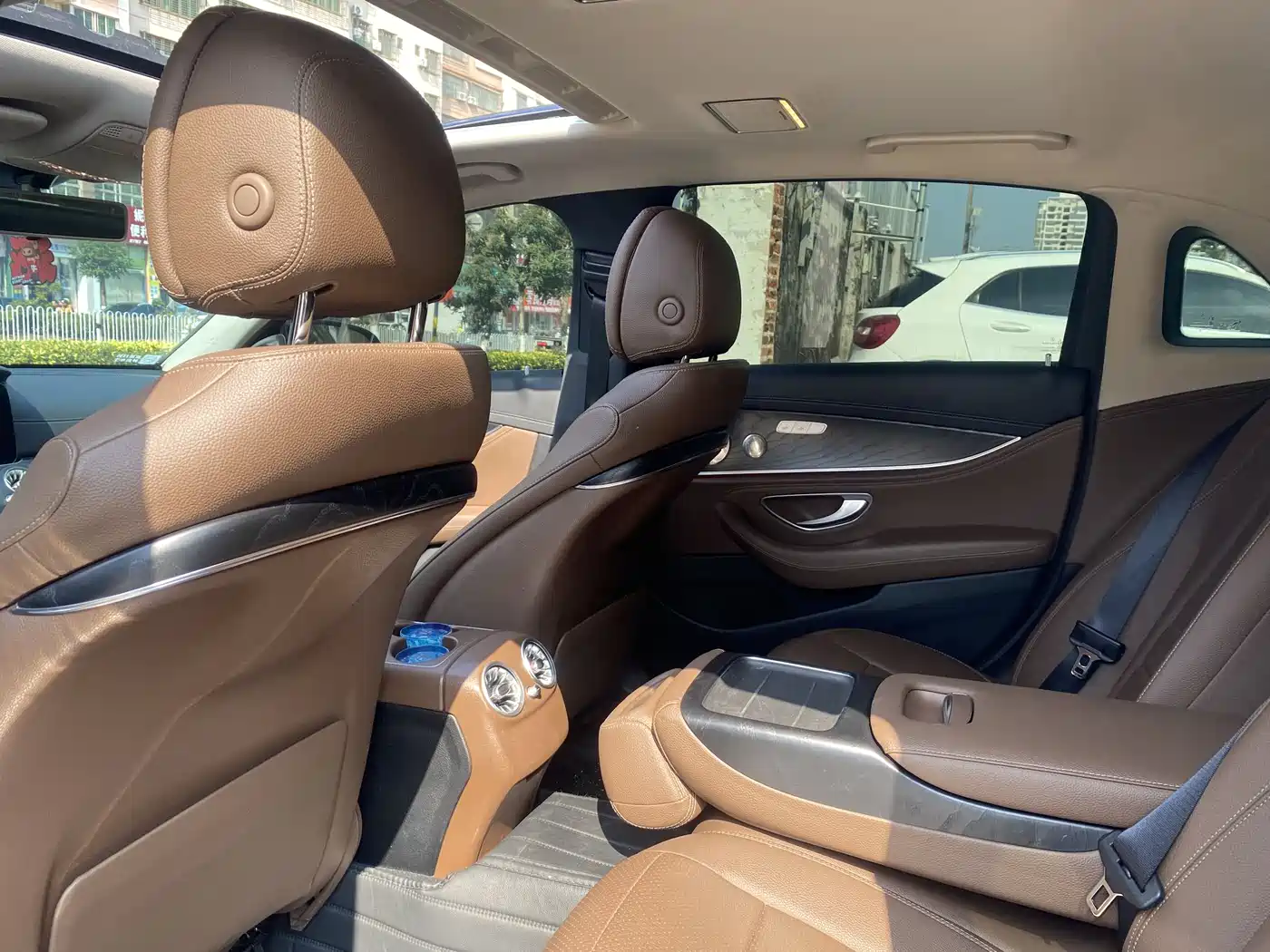 Mercedes-Benz E-Class 2019 E 260 L Sport фото 15