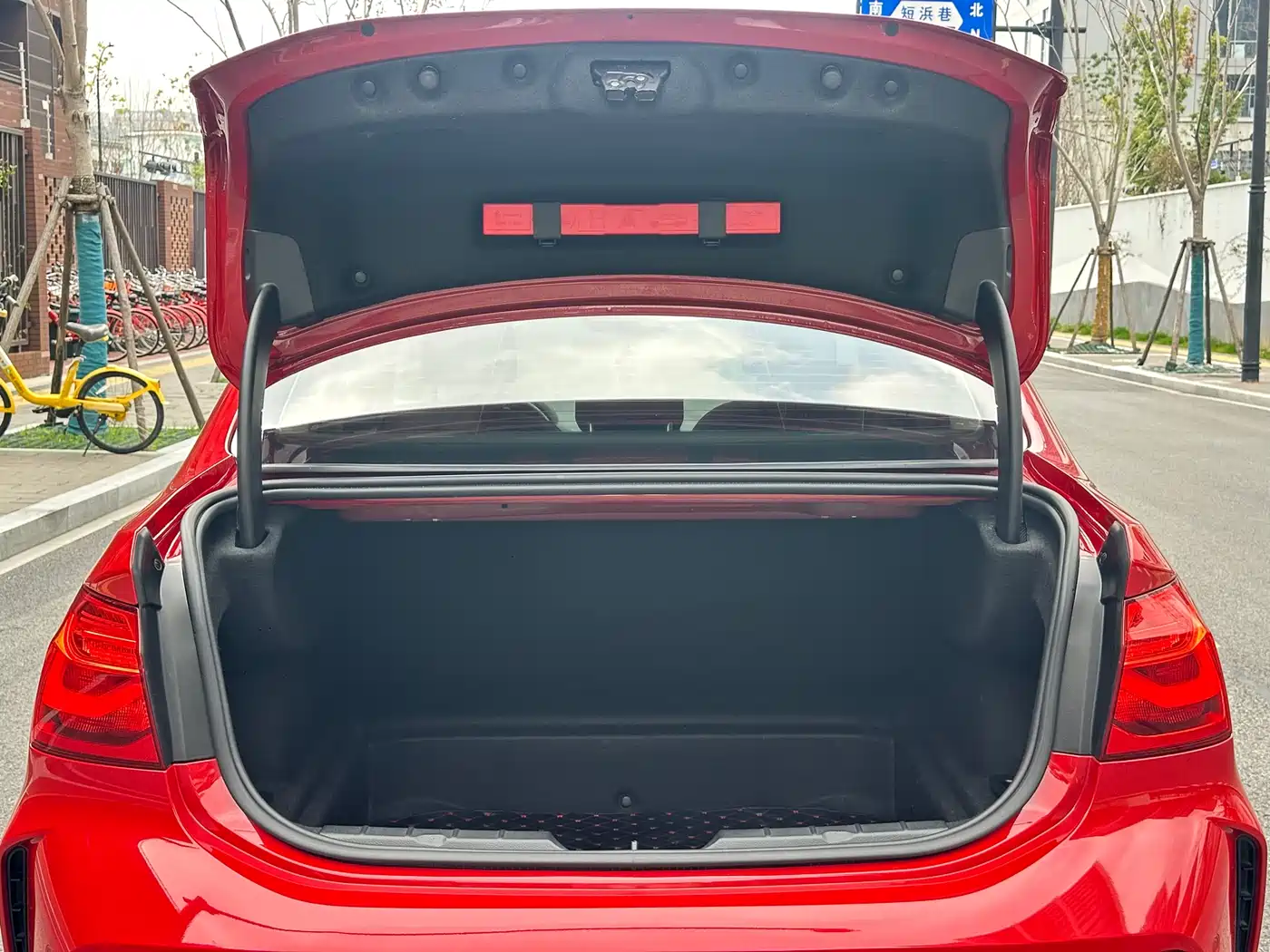 BMW 1 Series 2020 Model 125i Leading M Sport Package фото 19