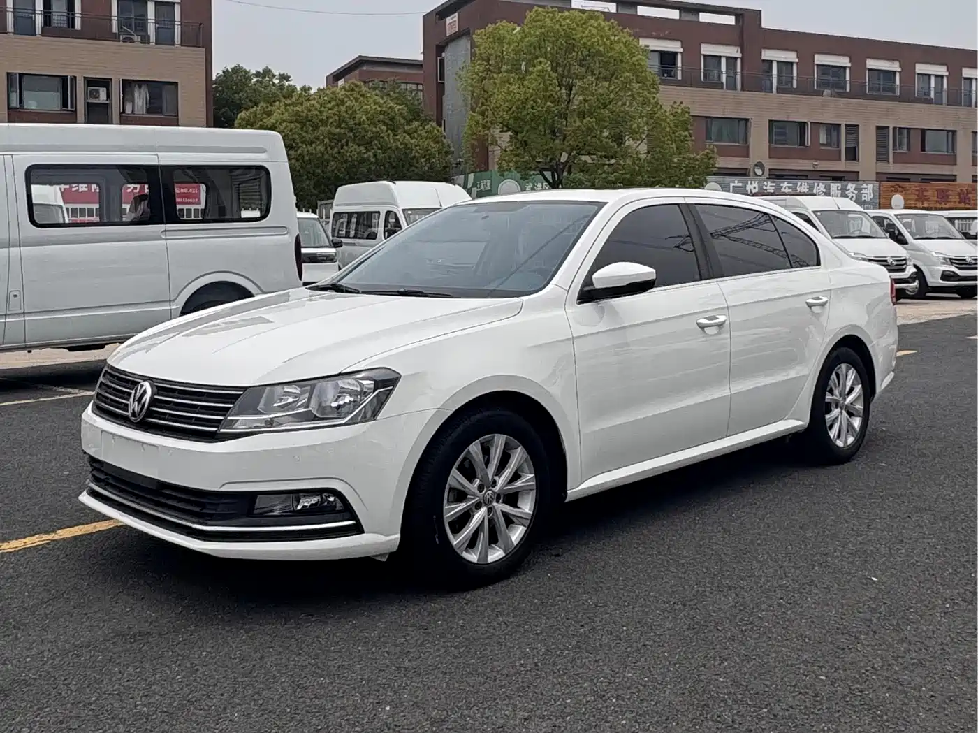 Volkswagen Lavida 2015 1.6L Automatic Comfort Edition