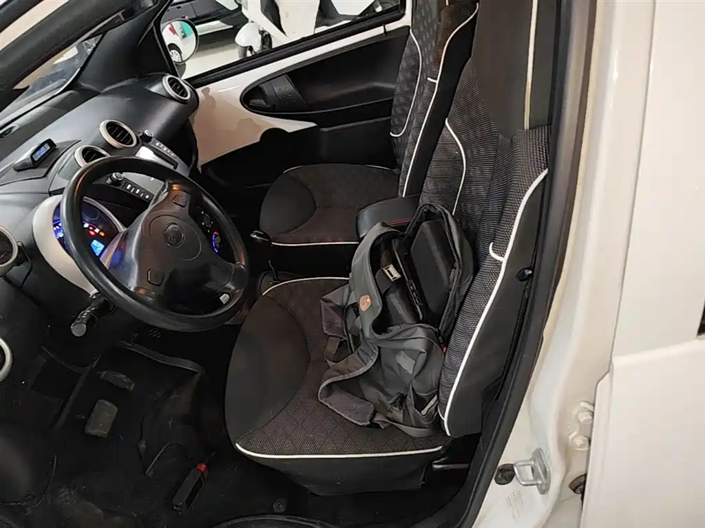 BYD F0 2015 1.0L AMT Xuan Cool Edition фото 11