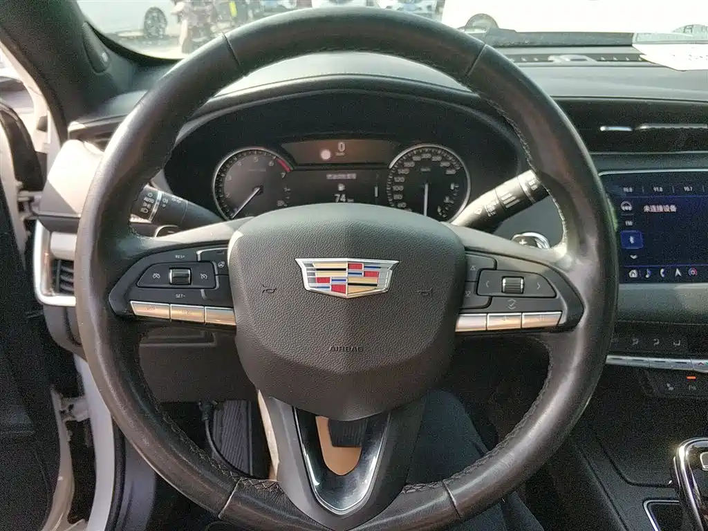 Cadillac XT4 2018 28T FWD Leading Edition фото 7