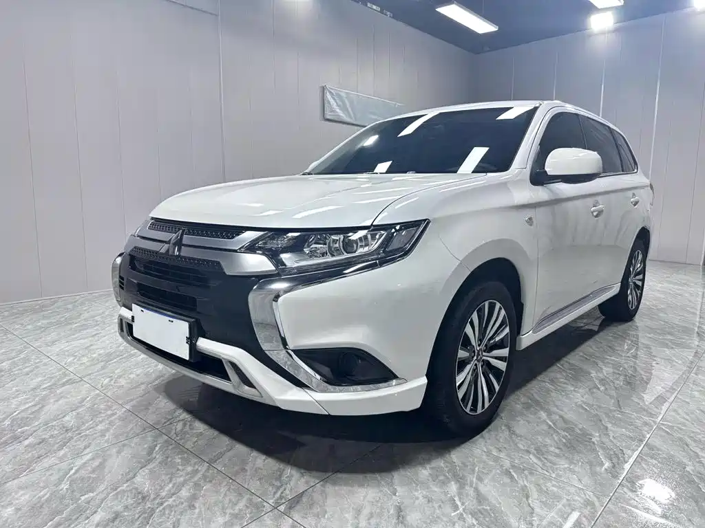 Mitsubishi Outlander 2022 2021 Facelift 2.0L 2WD Comfort Edition 5-Seater