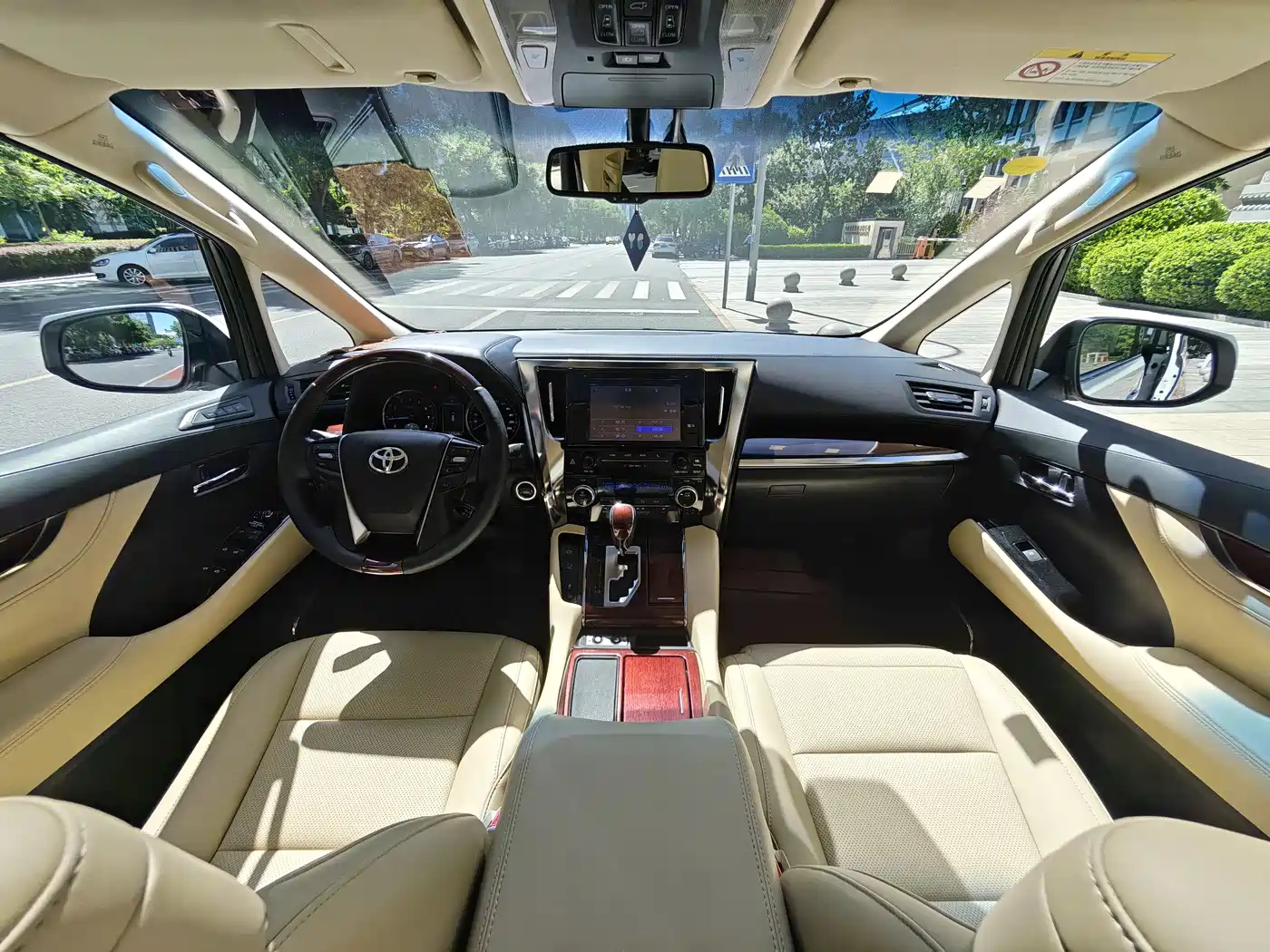 Toyota Alphard 2015 3.5L Luxury Edition фото 15