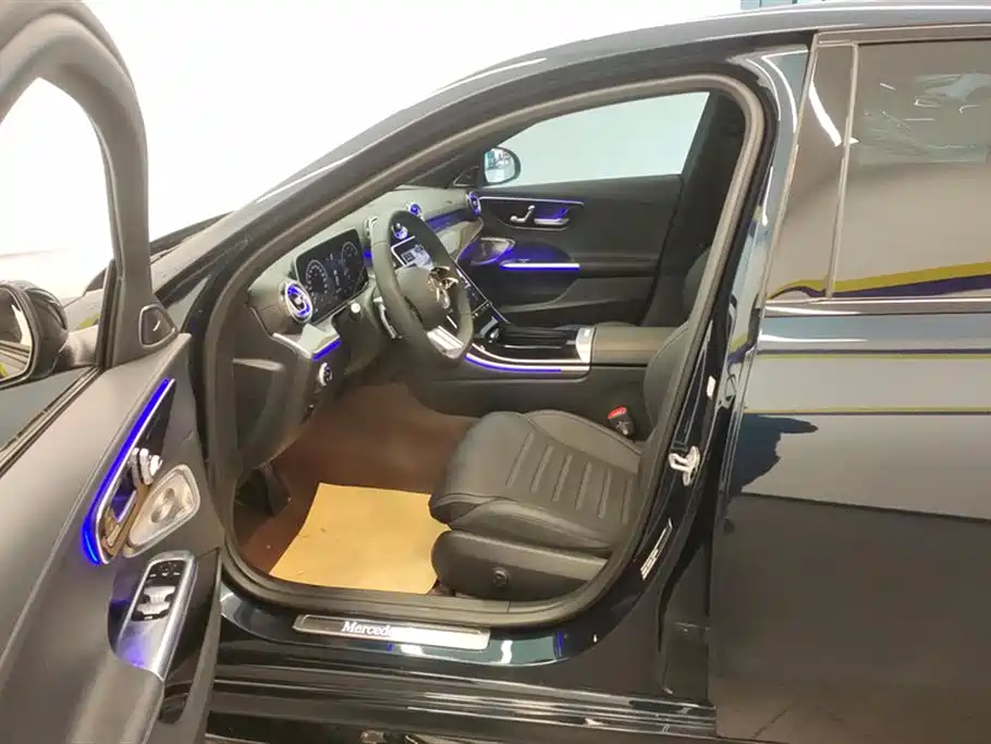 Mercedes-Benz C-Class 2024 Facelift III C 260 L Night Sport Edition фото 9