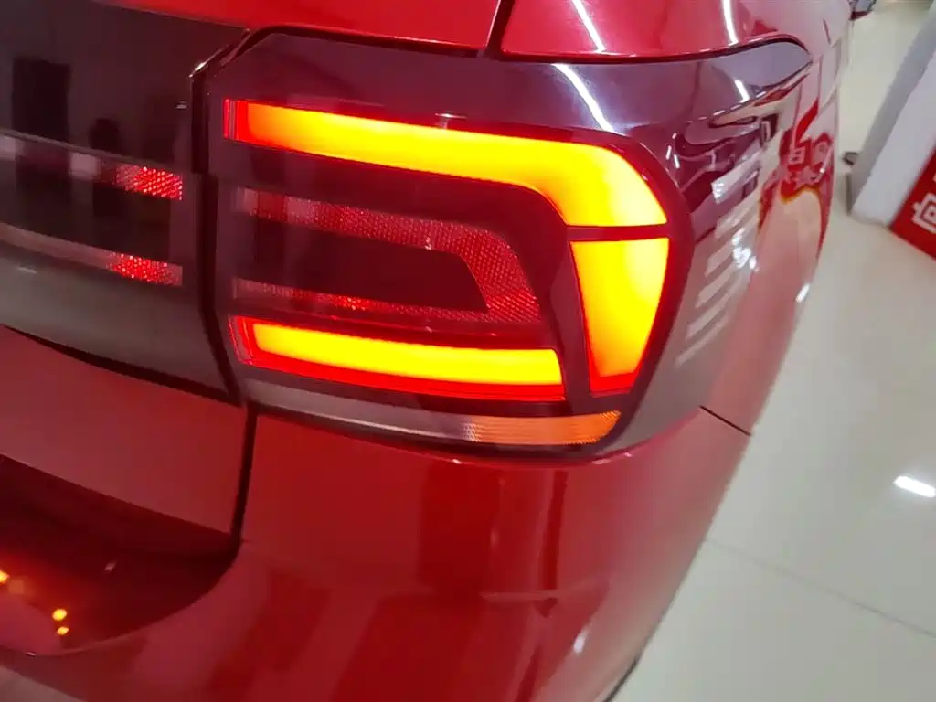 Volkswagen T-Cross 2021 1.5L Auto Comfort Edition фото 8