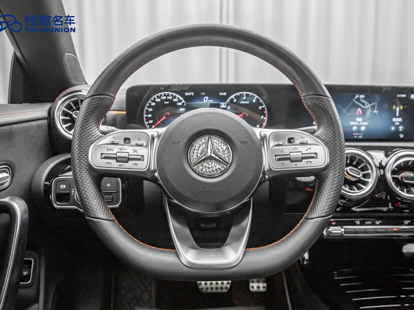 Mercedes-Benz CLA (Import) 2021 CLA 200 фото 17