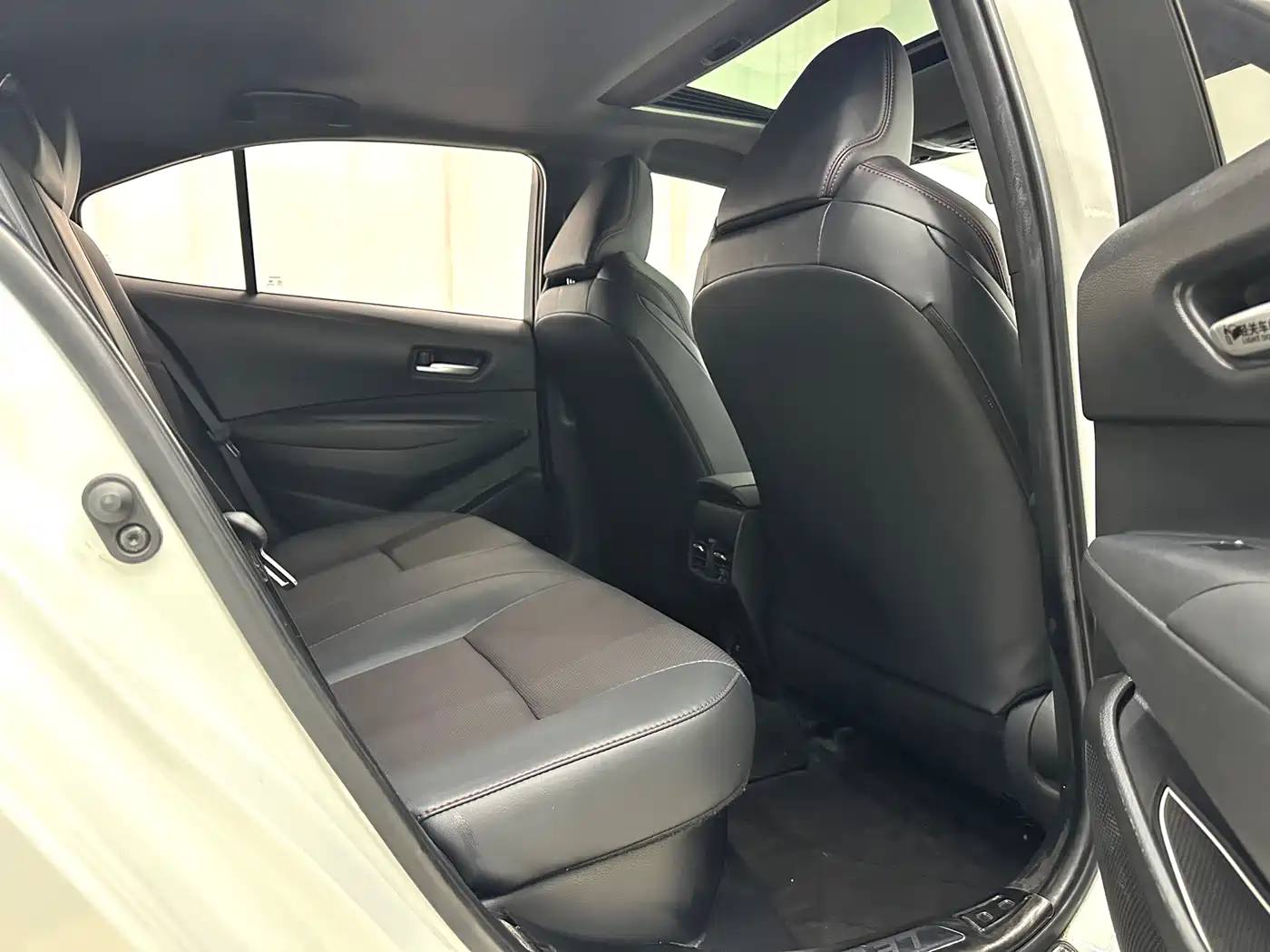 Toyota Levin 2022 Dual Engine 1.8H E-CVT Sport Edition фото 10