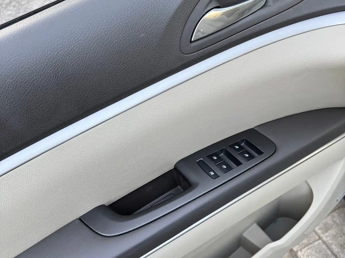 Buick GL8 2011 3.0L XT Luxury Business Flagship фото 22