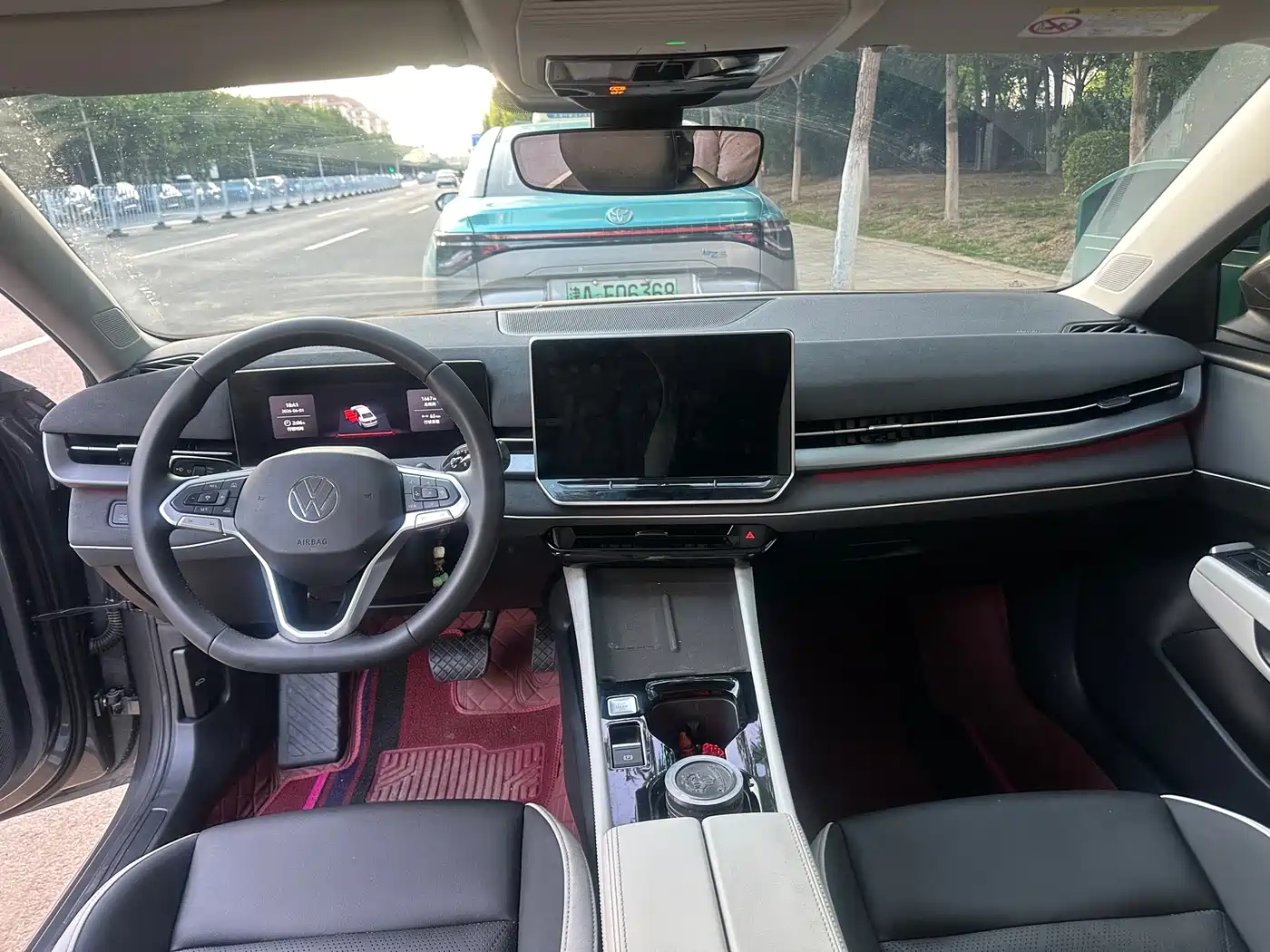Volkswagen Sagitar 2025 300TSI DSG Mid-range Edition фото 3