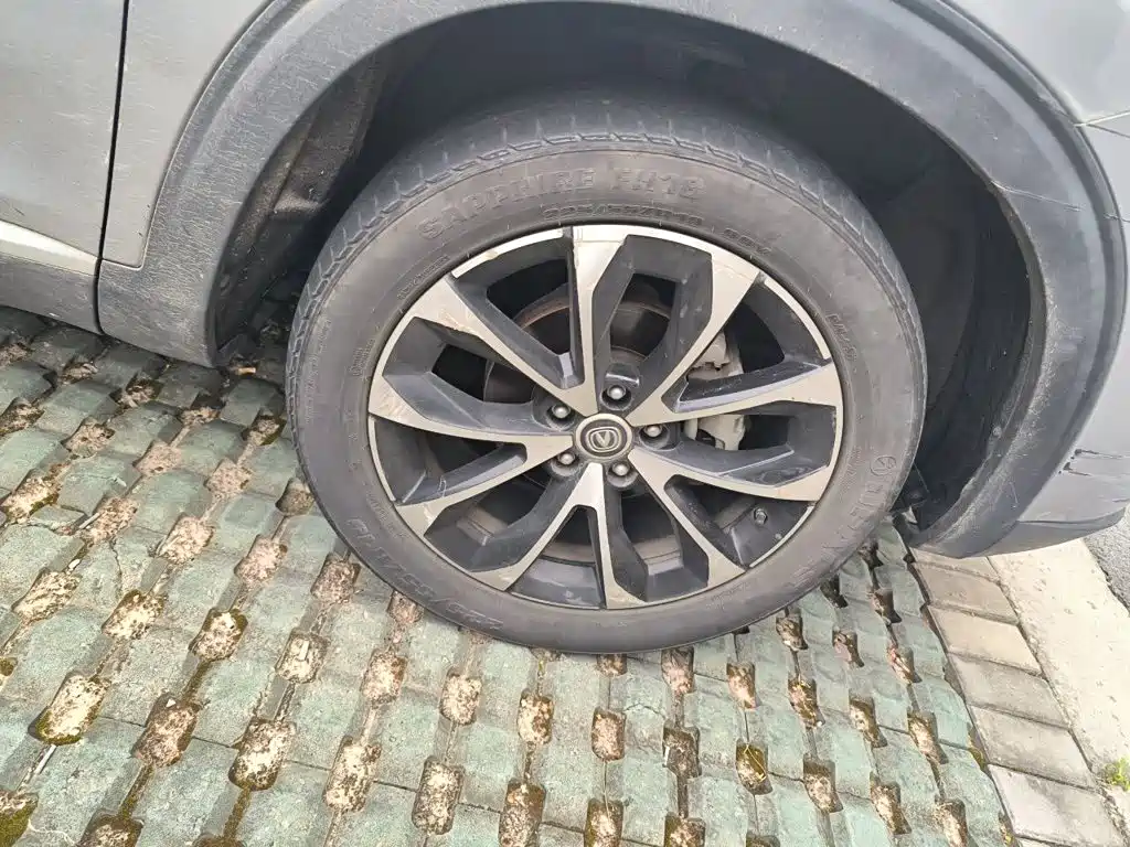 Changan CS85 2019 2019 1.5T DCT Dynamic Edition China VI