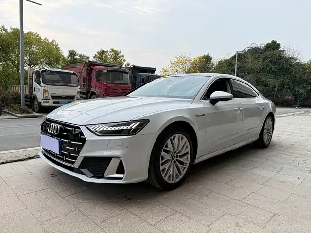 AUDI A7L
