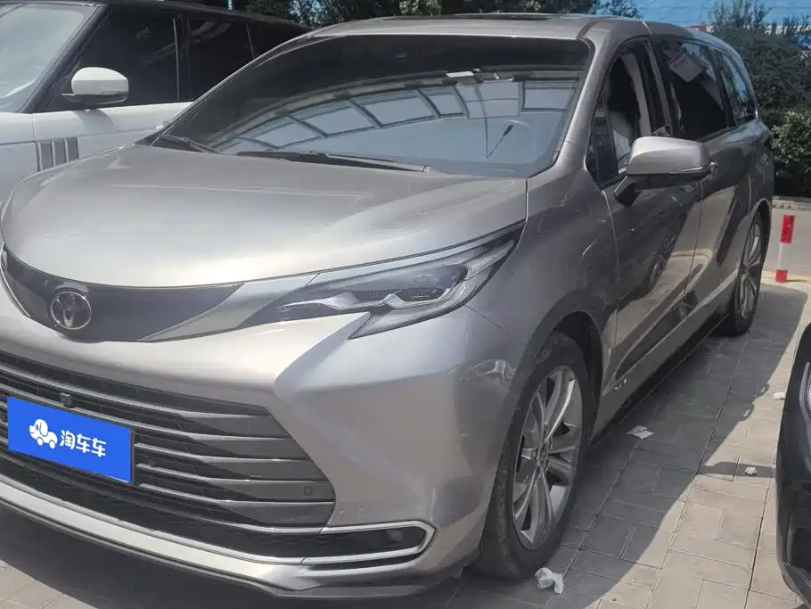  Toyota Toyota Sienna 2024 2.5L Hybrid Ultimate Premium Edition