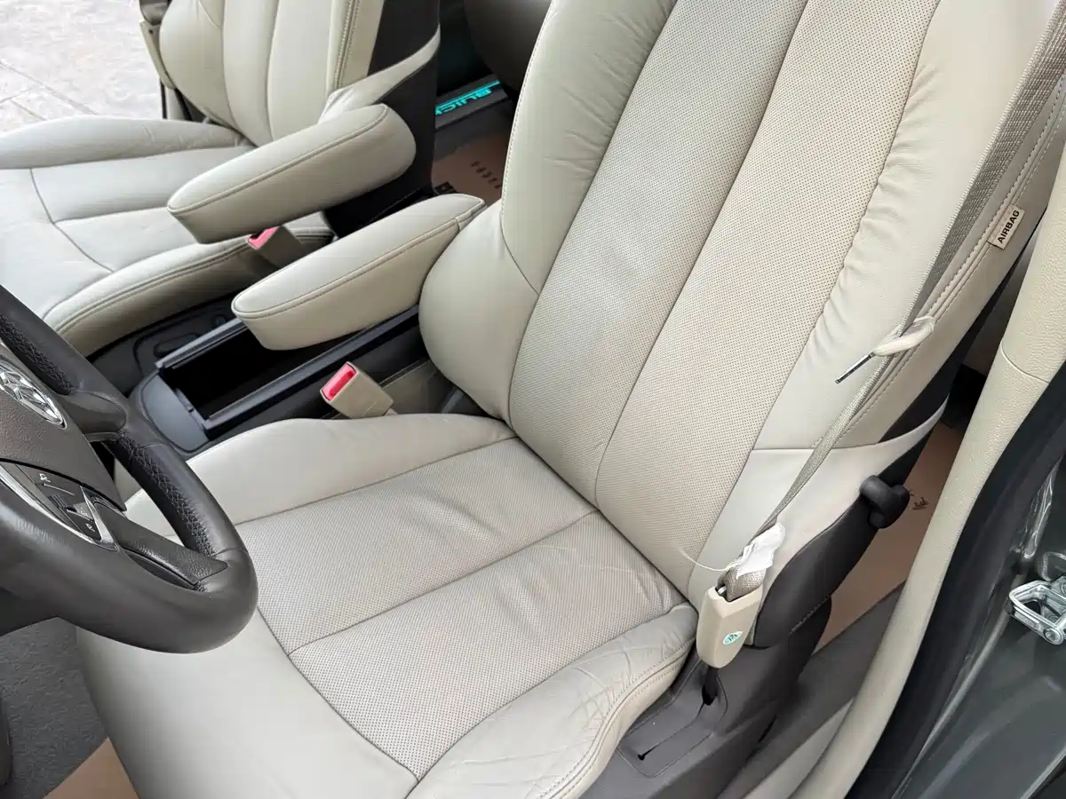 Buick GL8 2011 3.0L XT Luxury Business Flagship фото 20
