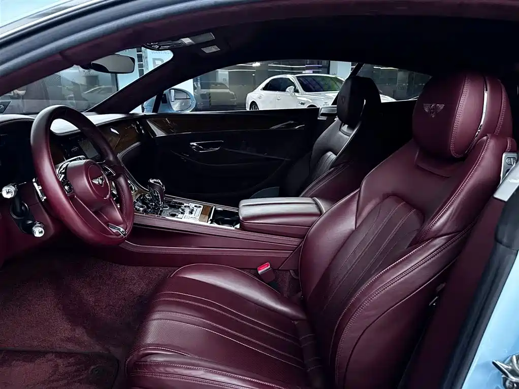 Bentley Continental 2020 4.0T GT V8 фото 23
