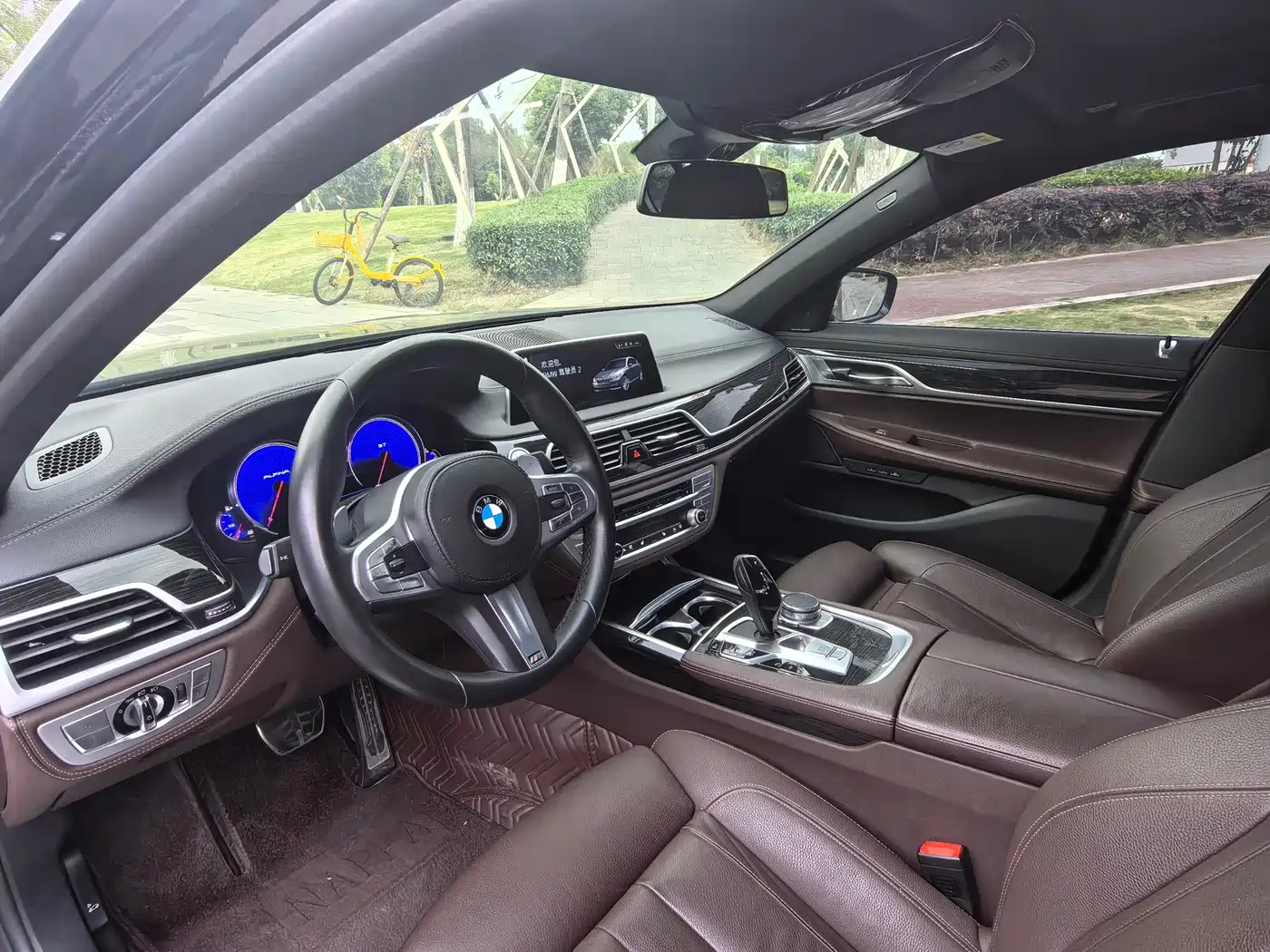 BMW 7 Series 2018 730Li Leading Type M Sport Package фото 10