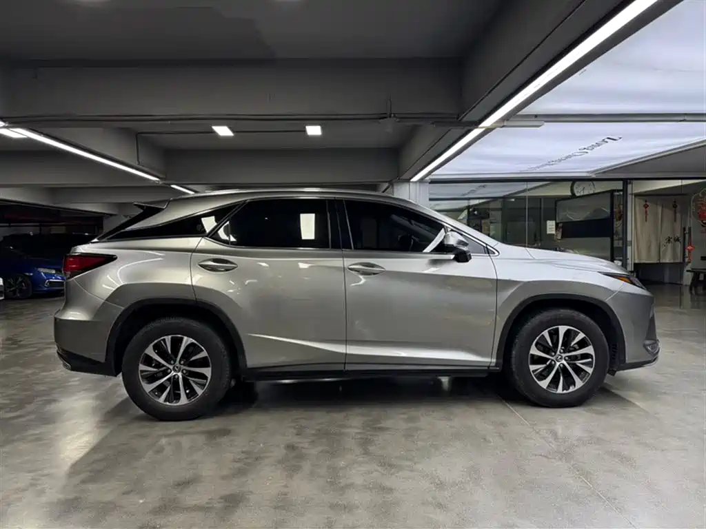 Lexus RX 2020 Facelift 300 2WD Elite Edition фото 7