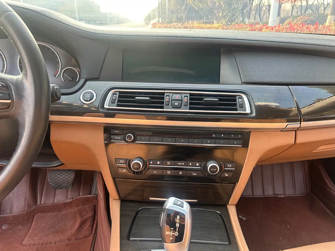 BMW 7 Series 2011 730Li Elegance фото 11