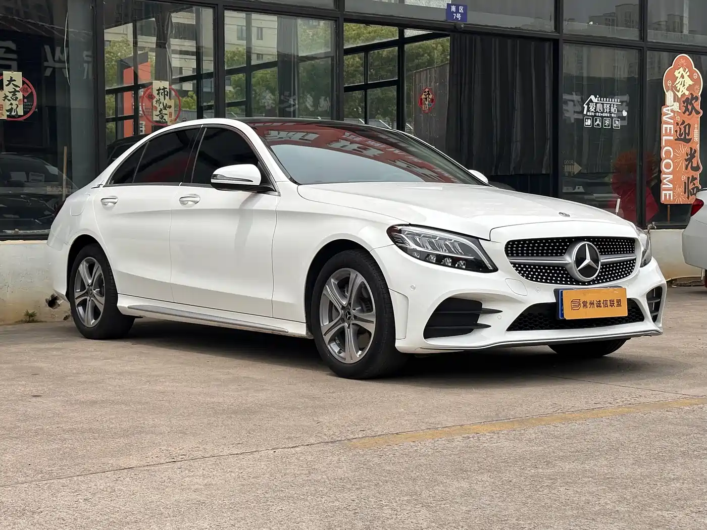 MERCEDES-BENZ CLASS C