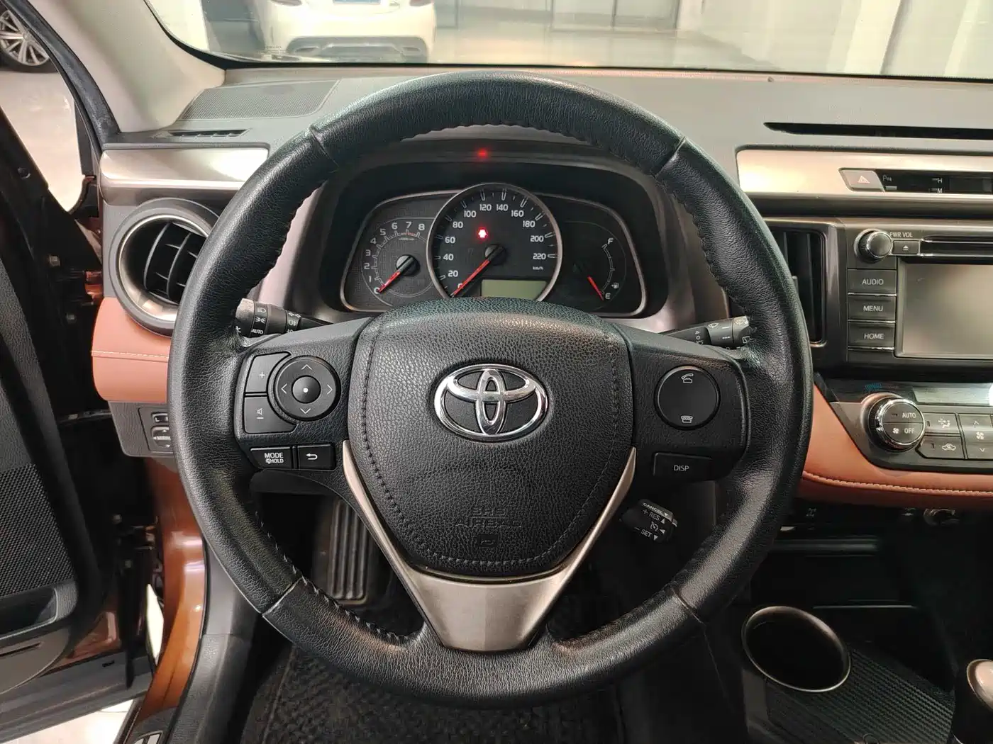Toyota RAV4 Rongfang 2013 2.5L Auto 4WD Elite фото 8