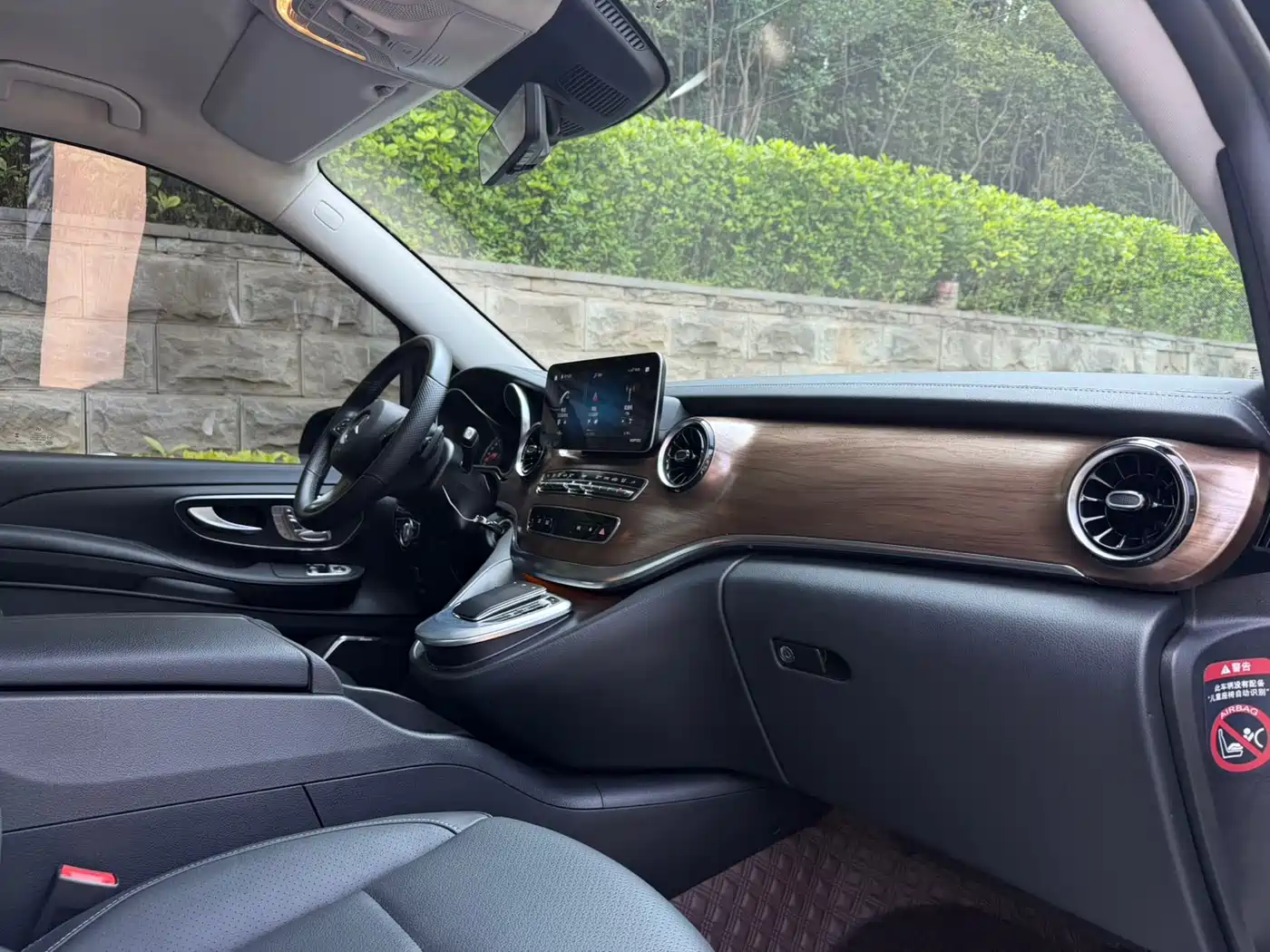 Mercedes-Benz V-Class 2022 V 260 L Long Wheelbase Luxury Edition фото 14